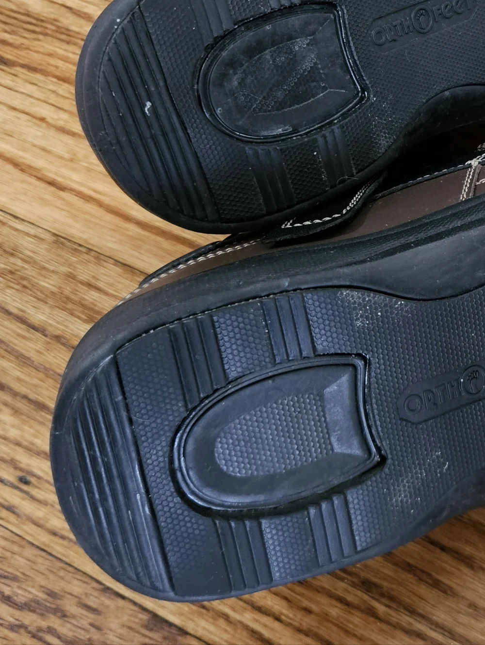 Orthofeet mens shoe